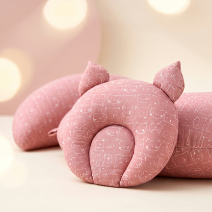 The eared baby headrest in close-up