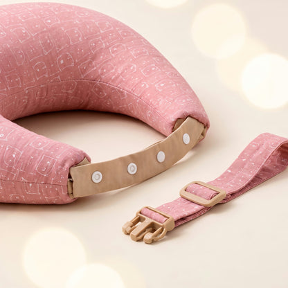The five-snap band and shoulder-strap buckle